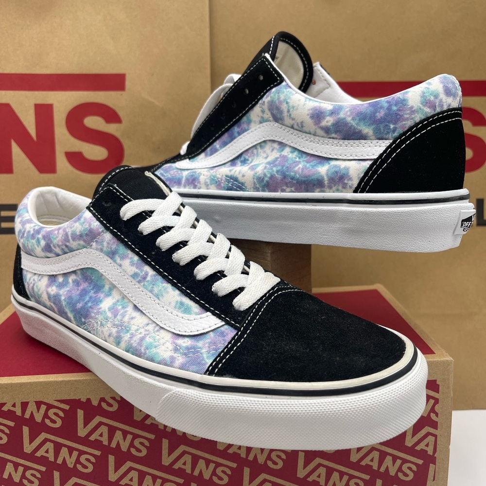 Vans Men’s Old Skool
(Englshlvndrtiedye)Blkprp English Lavender Tie-Dye Sneakers - Picture 9 of 16